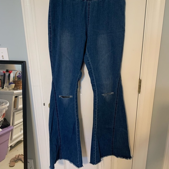 Women’s flare jeans size large - Picture 1 of 3